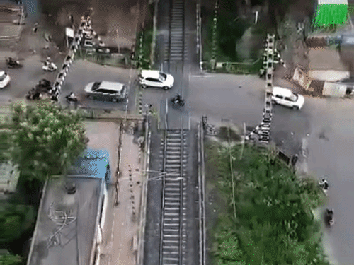 Makarba Railway Overbridge Design Controversy; AMC Issues Notice To Delf