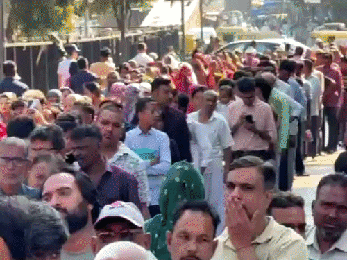 Ahmedabad Bhadrakali Temple Navratri Celebration; Devotees Crowd | Jai Ambe