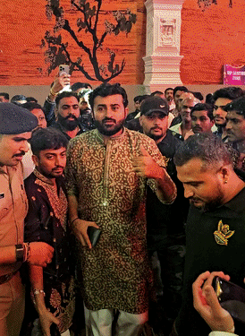 Devayat Khavad Statement on Hindu Unity at Surat Navratri Event
