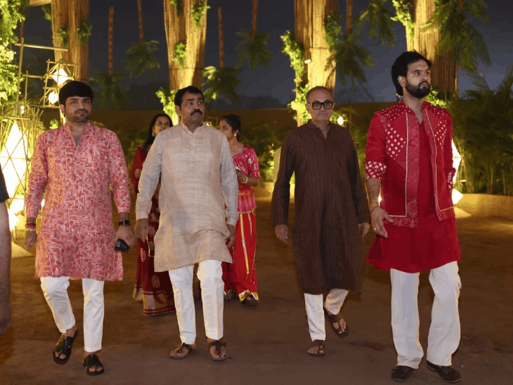 Aditya Gadhvi Garba Controversy; VHP Warning to Non-Hindus in Ahmedabad