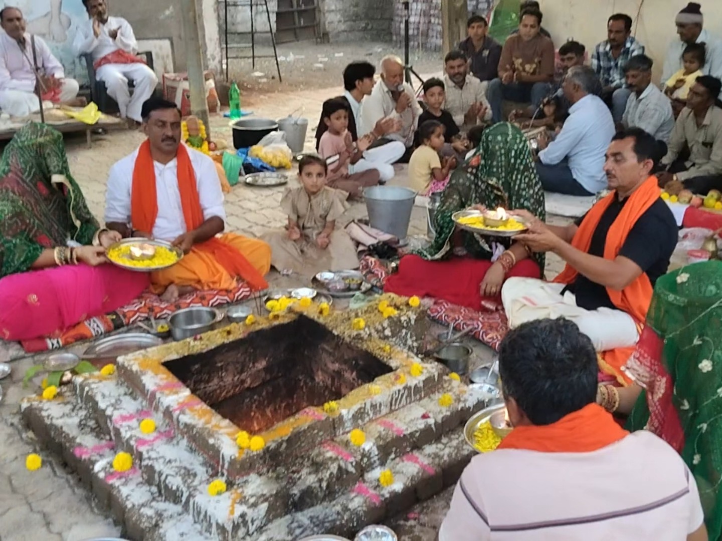 Navratri Mahotsav at Navi Kamrol Talaja; Grand Mahayagna Conducted