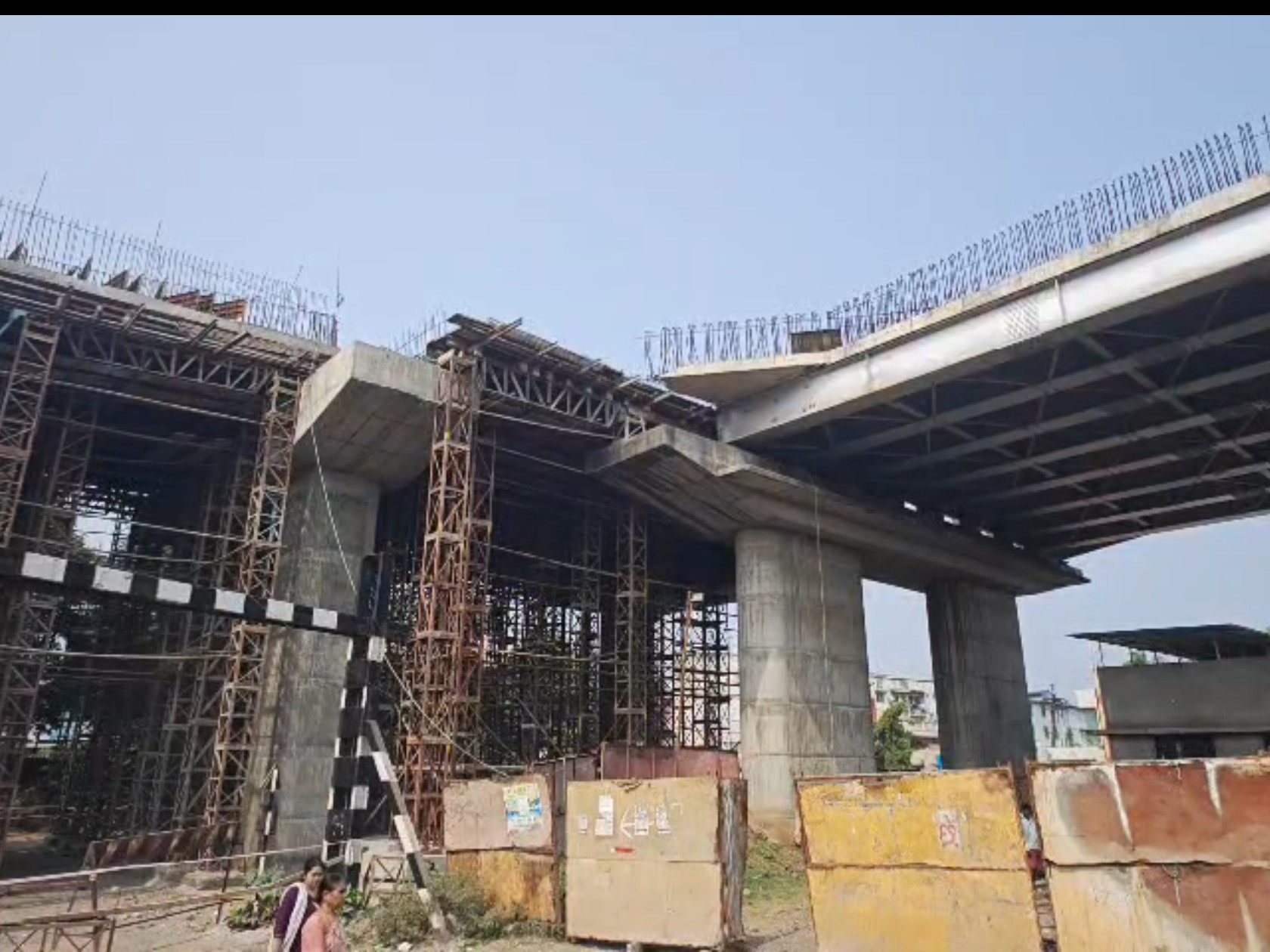 Vijalpor Railway Overbridge Controversy; Navsari Residents Face Traffic ...