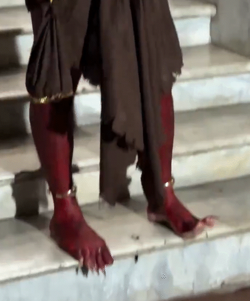 Orry Stuns in Hastar Look