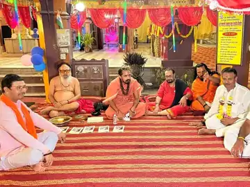 संत समाज से ही बचती है सनातन संस्कृति: प्रयागराज में संतों ने सेवा, संस्कार और जनकल्याण का दिया संदेश