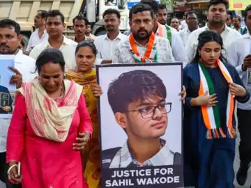 IIT बॉम्बे छात्र सुसाइड मामला: राहुल गांधी ने की परिजनों से बात, संस्थान ने कैंपस से पंखे हटाने का लिया बड़ा फैसला