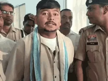 मुख्य आरोपी हंसते हुए बाहर निकला, उसने पत्रकारों को वीडियो बनाने भी कहा। - Dainik Bhaskar