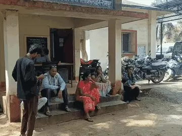 परिजनों ने आरोप लगाया कि 3 दिन तक सामान्य प्रसव का इंतजार कराया गया। - Dainik Bhaskar