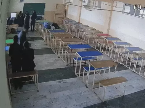 S tudent shot his classmate and then shot himself, Both died