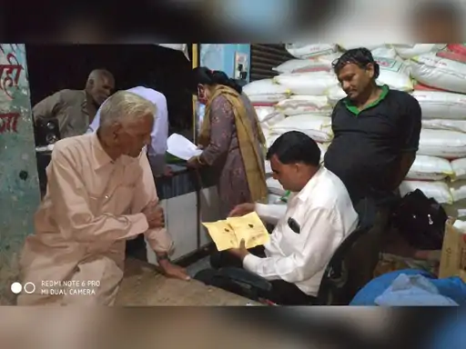 बीज भंडार विक्रेता के खिलाफ कार्रवाई डूंगला और बड़ीसादड़ी में बेच रहे थे नकली बीज कृषि अधिकारी ने लाइसेंस किया निलंबित