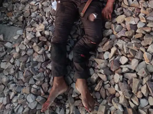 पत्नी को पीहर छोड़कर घर जा रहा था पति, बॉडी से कुछ दूर बाइक खड़ी मिली
