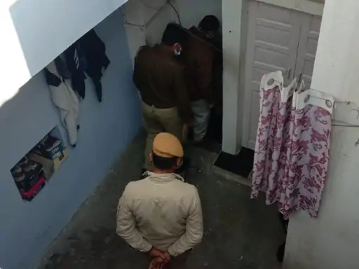 कोटा में बहन की सलवार पहनकर भागा था ट्यूशन टीचर:बच्ची की हत्या से एक दिन पहले ही टिकट बुक करवा ली थी, लड़की बनकर घूमता रहा