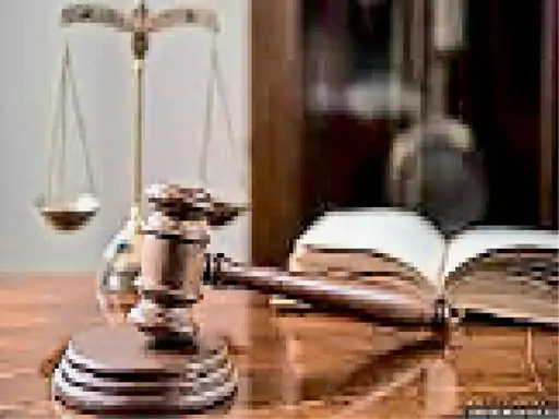 मुनाफाखोरी पर जिला उपभोक्ता आयोग ने सुनाया फैसला किताब पर 75 ज्यादा वसूले थे, अब ग्राहक को बतौर हर्जाना आठ हजार रुपए देने पड़ेंगे