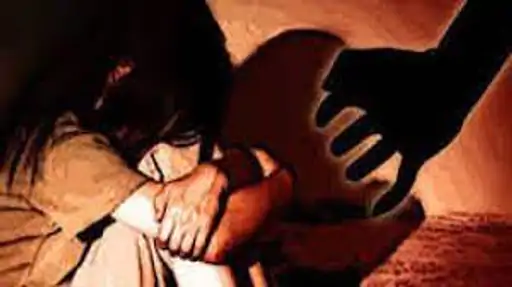 नाना ने की घिनौनी हरकत, नाबालिग की मां ने करवाया मामला दर्ज