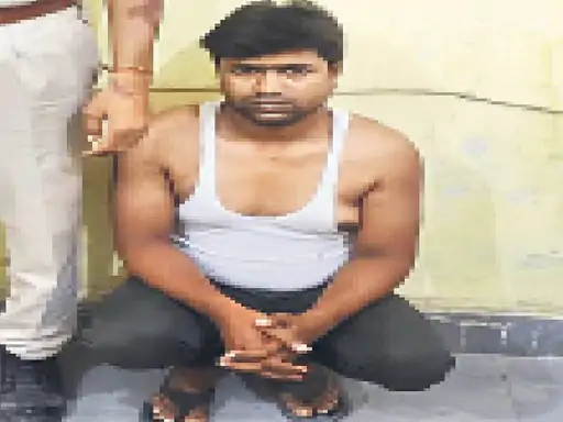 पहचान बदलकर रह रहे बांग्लादेशियों का मामला:फर्जी आधार कार्ड बना क्रशर पर नौकरी दिलाता था दीपक