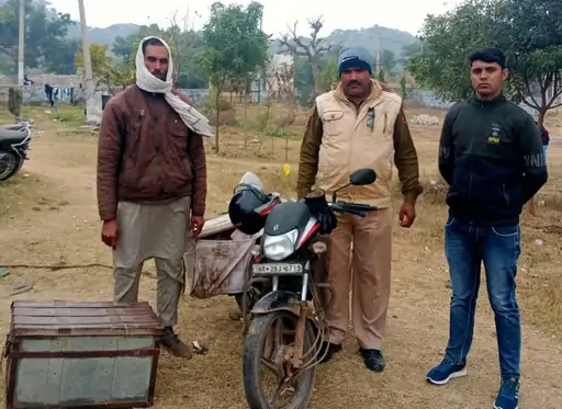 45 किलो दूषित पनीर को कराया नष्ट:नीमराना के पास ततारपुर पुलिस की कार्रवाई, मोटरसाइकिल बरामद