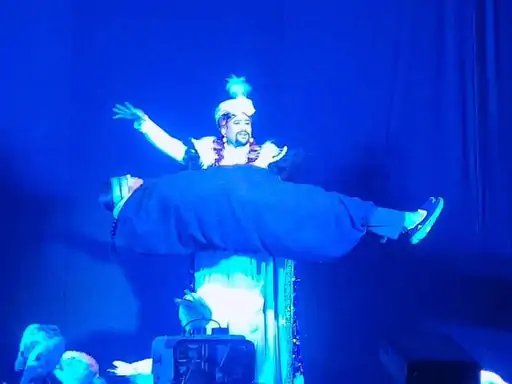 बागेश्वर धाम के महाराज धीरेंद्र शास्त्री को जादूगर की चुनौती:कहा- हमारे सामने अपनी शक्तियों को प्रूव करें, सारे जादूगर आश्रम में सेवा करेंगे