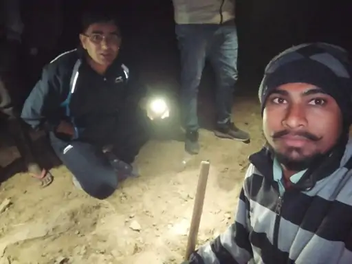 बाड़मेर के गांव में दिखा लेपर्ड, दहशत में लोग:एसडीएम-वन विभागों की टीमों ने रात में किया रेस्क्यू