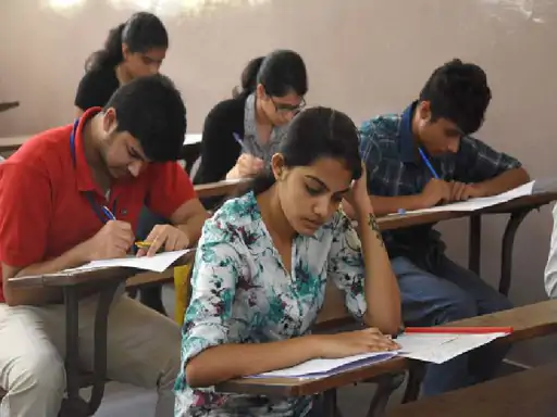 9 मार्च से 12वीं, 16 से 10वीं की बोर्ड परीक्षाएं:अटेंडेंस 75% से कम तो एग्जाम नहीं दे पाएंगे छात्र