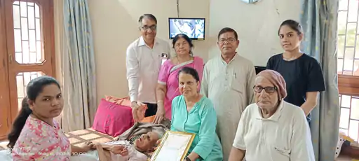 आर्यसमाज में सत्संग व यज्ञ हुआ
