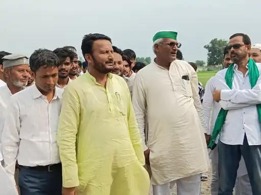 खुर्जा में एम्बुलेंस चालक से मारपीट करने का मामला:घायल जिला अस्पताल रेफर,युवक ने लूटपाट का केस दर्ज कराया...TV Newsकल तक