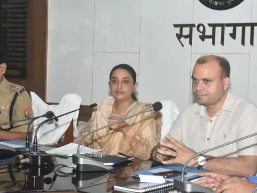 बुलंदशहर में बारिश को लेकर 12वीं तक के स्कूल बंद:डीपीईटी परीक्षा केंद्र खुले रहेंगे,एम के निर्देश पर BSA ने जारी किया आदेश...TV Newsकल तक