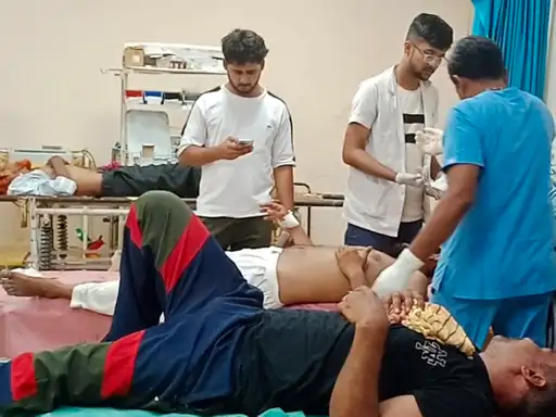 मस्जिद के पास झगड़ा, दोनों पक्षों ने दर्ज कराया मामला: शादी में नहीं बुलाने पर मारपीट, 29 लोगों के खिलाफ केस दर्ज