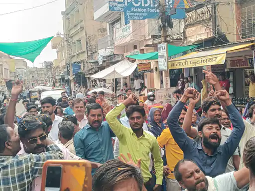 वाल्मीकि जयंती पर शोभायात्रा निकाली:महर्षि द्वारा बताए रास्तों पर चलने का संकल्प लिया