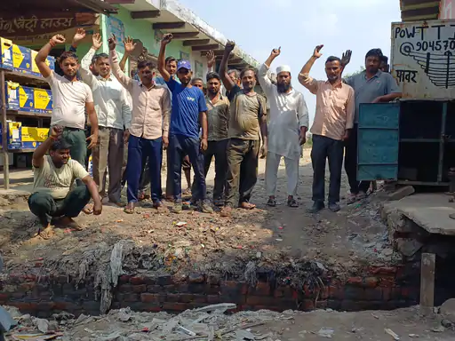 खुर्जा में पुलिया टूटने से 20 दिन से व्यापार ठप:नपा से निर्माण की मांग,स्पेयर पार्ट्स मार्केट के व्यापारी परेशान...TV Newsकल तक