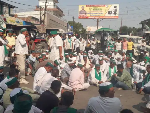 भाकियू टिकैत ने बुलंदशहर कलेक्ट्रेट घेरा:शहर में जाम की स्थिति,मंडल अध्यक्ष गुड्डू प्रधान के नेतृत्व में सैकड़ों किसान सड़कों पर उतरे...TV Newsकल तक