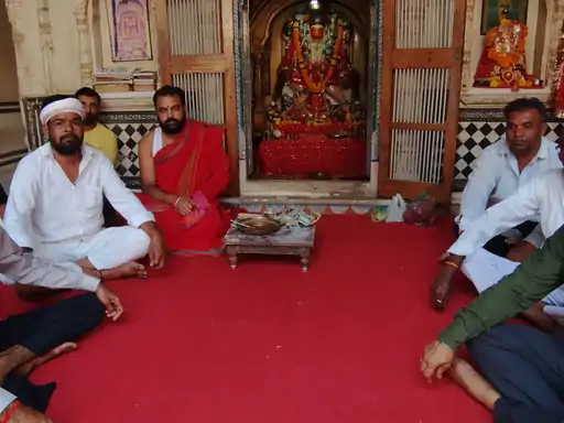 रामगढ़ शेखावाटी में अन्नकूट महोत्सव की धूम, भक्तों ने की भजन-कीर्तन व भगवान की पूजा-अर्चना, पंगत प्रसादी का हुआ वितरण