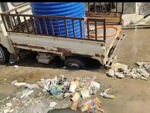 गढ्ढे में ऑटो धंसा, चालक को हल्की चोट :रामगढ़ में पेयजल पाइपलाइन से क्षतिग्रस्त सड़क की मरम्मत न होने से हादसा गढ्ढे में ऑटो धंसा, चालक को हल्की चोट :रामगढ़ में पेयजल पाइपलाइन से क्षतिग्रस्त सड़क की मरम्मत न होने से हादसा