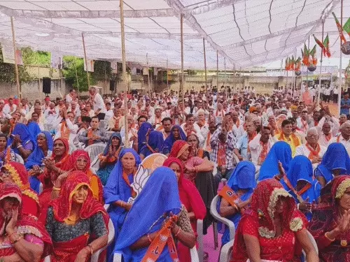 भाजपा का आत्मनिर्भर भारत संकल्प अभियान:फतेहपुर में दीपावली स्नेह मिलन, उप मुख्यमंत्री प्रेमचंद बैरवा भी पहुंचे