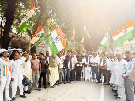 बुलंदशहर में किसानों और कानून व्यवस्था पर कांग्रेसियों का प्रदर्शन:आम जनता को न्याय नहीं मिल रहा,सरकार के खिलाफ की नारेबाजी...TV Newsकल तक