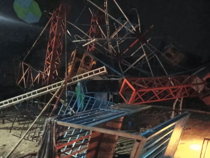 बुलंदशहर के रामघाट मेले में हुआ हादसा:कार्तिक पूर्णिमा मेले में झूला टूटने से बच्ची की मौत,चार लोग घायल...TV Newsकल तक