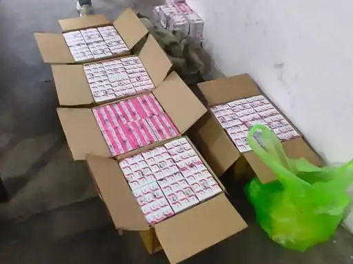 Raid on fake Veet-Lysol in Hasanpur: One shopkeeper arrested, 851 pieces of fake products recovered