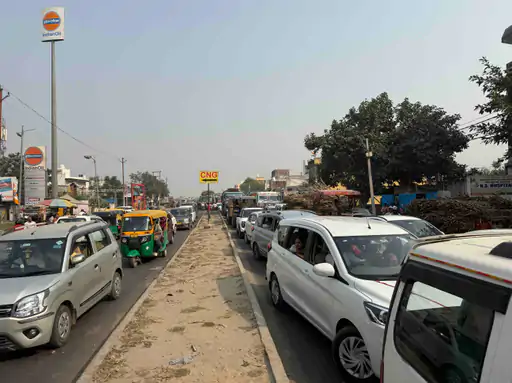 बुलंदशहर बाईपास पर 2KM का जाम,लोग फंसे:यातायात माह में बिगड़े हालात,घंटों परेशान हो रहे लोग...TV Newsकल तक