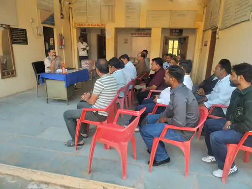 रामगढ़ थाना में सीएलजी समिति की बैठक:ट्रैफिक व्यवस्था में सुधार व रात्रिकालीन गश्त बढ़ाने पर जोर दिया