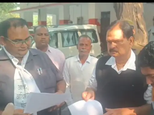 बुलंदशहर में मांग पूरी न होने पर आंदोलन की चेतावनी दी:आज़ाद अधिकार सेवा ने मांगा गृह मंत्री का इस्तीफ़ा...TV Newsकल तक