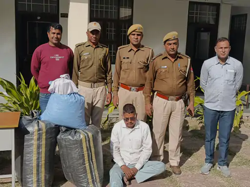 फतेहपुर में मादक पदार्थ पकड़े,एक गिरफ्तार:गांजा, अफीम और डोडा पोस्त जब्त, लंबे समय से चल रहा था कारोबार फतेहपुर में मादक पदार्थ पकड़े,एक गिरफ्तार:गांजा, अफीम और डोडा पोस्त जब्त, लंबे समय से चल रहा था कारोबार