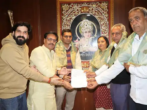 खाटूश्यामजी में मंदिर कमेटी बनवाएगी सरकारी स्कूल की नई बिल्डिंग:8 करोड़ की लागत से बनेगी, मंदिर कमेटी ने दिया स्वीकृति पत्र