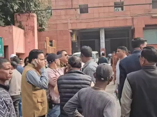 जयपुर में सफाई कर्मचारियों की हड़ताल समाप्त:सभी मांगों पर बनी सहमति, विधायक सराफ बोले- जल्द होगी सफाई कर्मचारी भर्ती