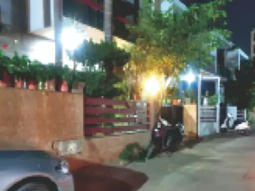 इंदौर : कारोबारी संजय अग्रवाल की 4 फर्म्स पर छापा, घर सील