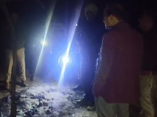 MP BREAKING : चूल्हे की चिंगारी से झोपड़ी में लगी आग, 4 माह का मासूम ज़िंदा जला