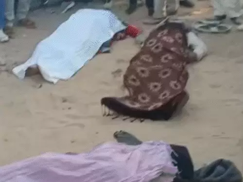 कार-ट्रेलर की जोरदार भिड़ंत , एक ही परिवार के 4 लोगो की मौत