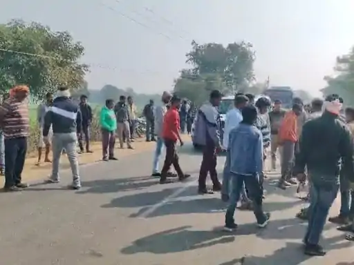 तेज रफ़्तार बाइक ने बुजुर्ग को मारी टक्कर, मौके पर हुई मौत