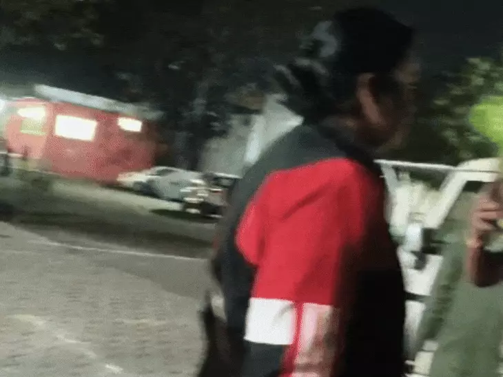 Bhikangaon Cop Suspended After Viral Video of Police Station Ruckus