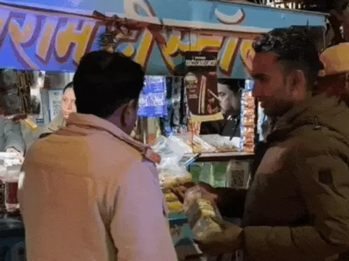 सीकर में रात को पुलिस की स्पा-कैफे पर रेड:147 होटल-ढाबों की जांच की, कई संदिग्धों को हिरासत में लिया, पावर बाइक्स जब्त की