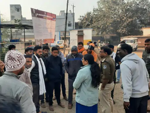 नाबालिग छात्रा ने छात्रावास में लगाई फांसी, मौके पर पहुंचे अधिकारी