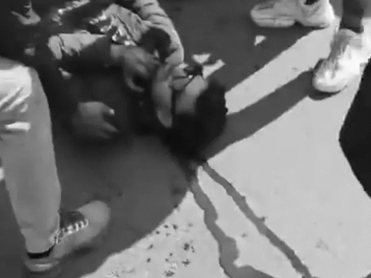 इंदौर ब्रेकिंग : चाइनीज मांजे से युवक का गला कटा, बाइक से जाते समय हुआ हादसा