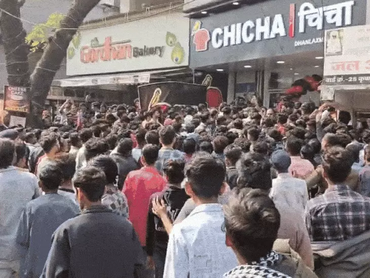 MP में ओपनिंग के पहले ही सील हुआ चिचा का शोरूम